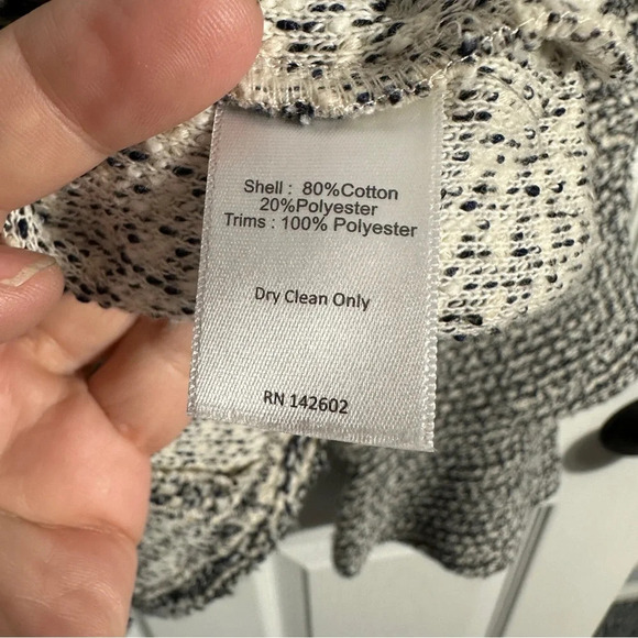 Sail to Sable top size XS, navy/off white with bell sleeves, nubby, nautical - Picture 8 of 8